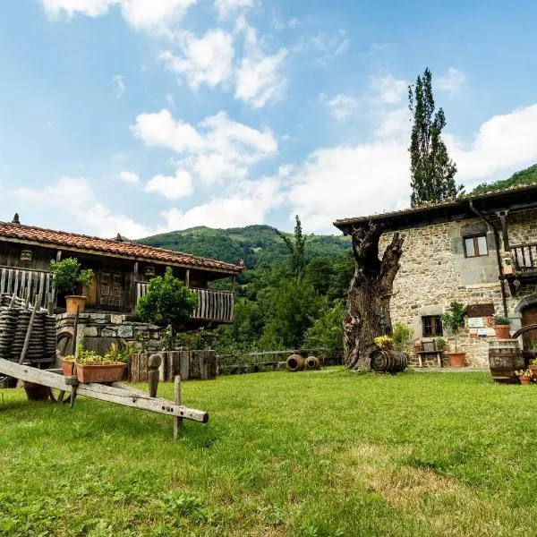 Casona de El Castañíu, hotel v destinaci Serrapio