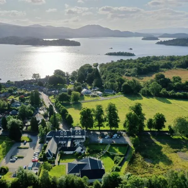 The Loch Lomond Arms Hotel、ルスのホテル