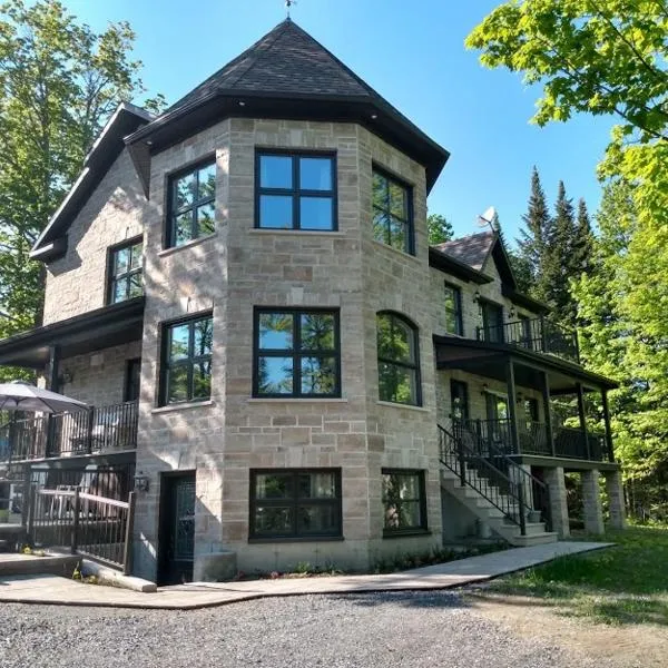 Manoir la Licorne, Hotel in Cabano