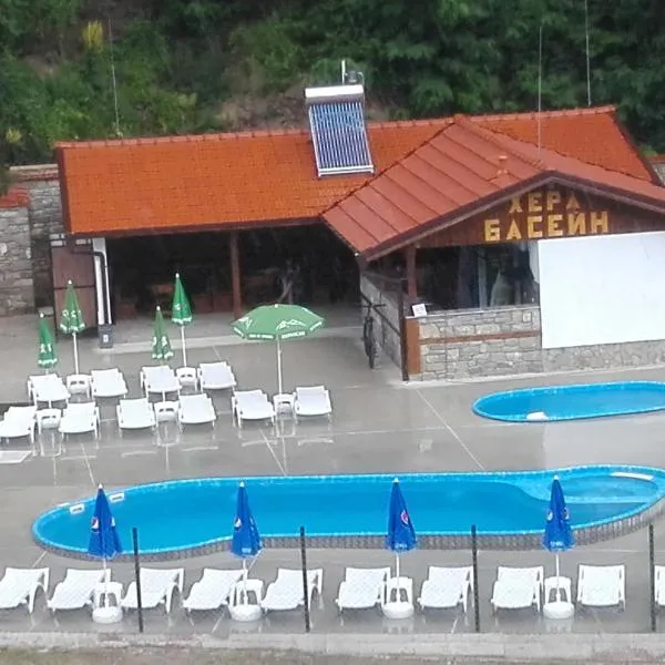 Hera Guest House, hotel in Chiflik
