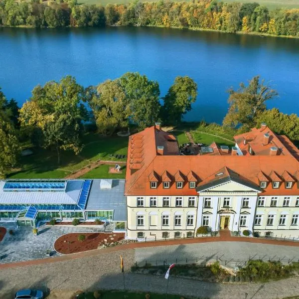 Seeschloss Schorssow, hotel in Großen Luckow