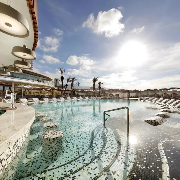 Hard Rock Hotel Tenerife, hotel v destinaci Adeje