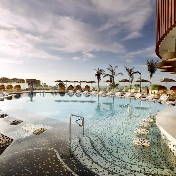 Hard Rock Hotel Tenerife, hotel u gradu Adehe