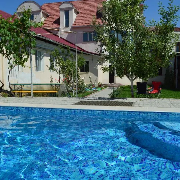 Tunduk Hostel, hotel in Bishkek