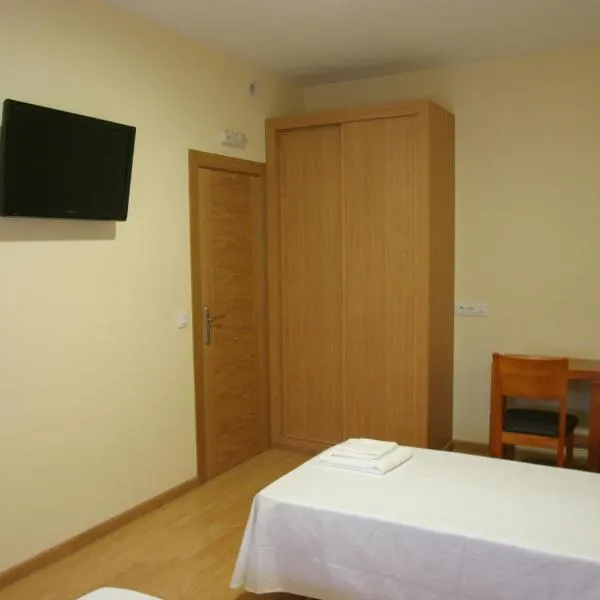 Albergue La Encina – hotel w mieście Hospital de Órbigo