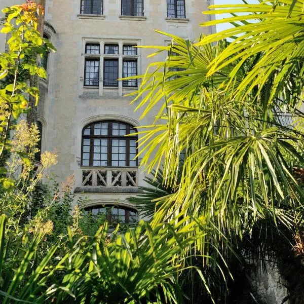 Résidence du Château, hotel in Moings