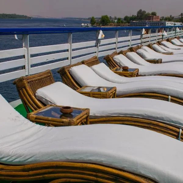 Nile Cruise Luxor Aswan 3,4 and 7 nights, hotel in Aswan