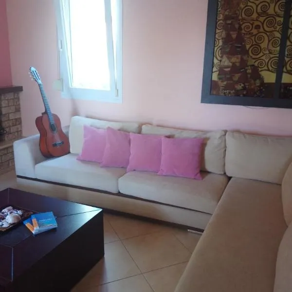 Holiday Home in Chalkidiki, Lakkoma, хотел в Неа Каликратия