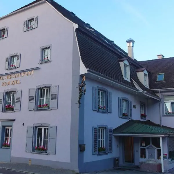 ZUM ZIEL Hotel & Restaurant Grenzach-Wyhlen bei Basel, viešbutis mieste Grencachas-Vylenas