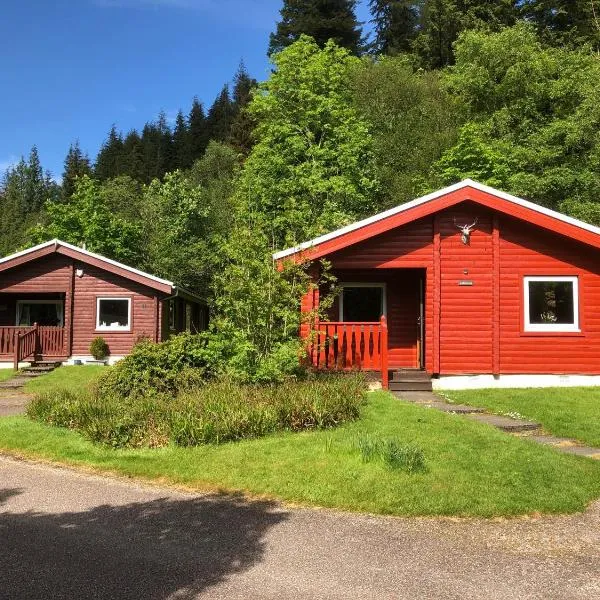 Pucks Glen Lodges, Rashfield, by Dunoon, hotel v destinaci Dunoon
