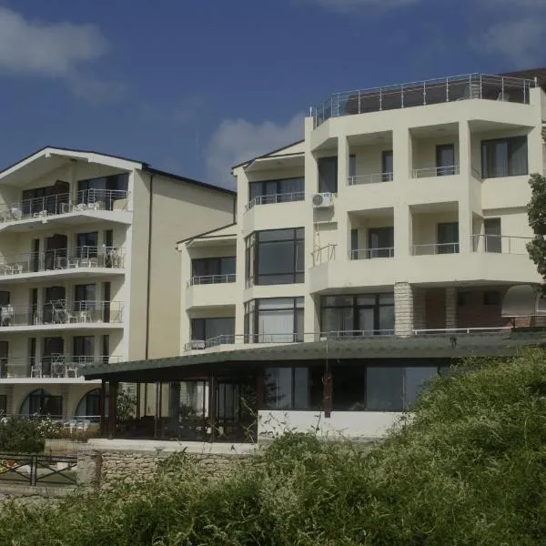 Family Hotel Venera, hotel a Kavarna