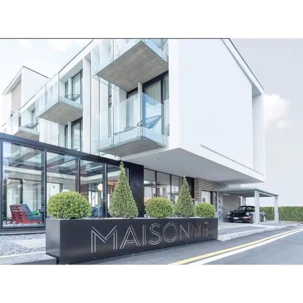 MaisonMe Boutique Hotel โรงแรมในบาร์โดลิโน