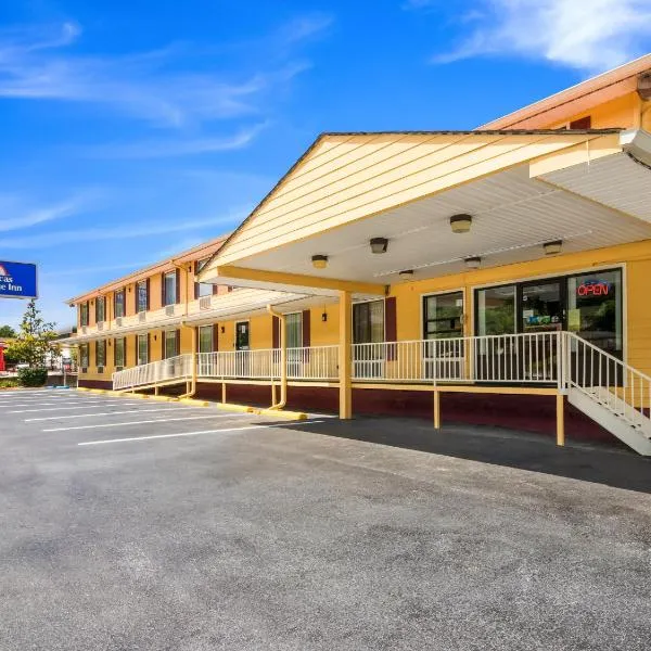 Americas Best Value Inn - Clayton, viešbutis mieste Dilardas