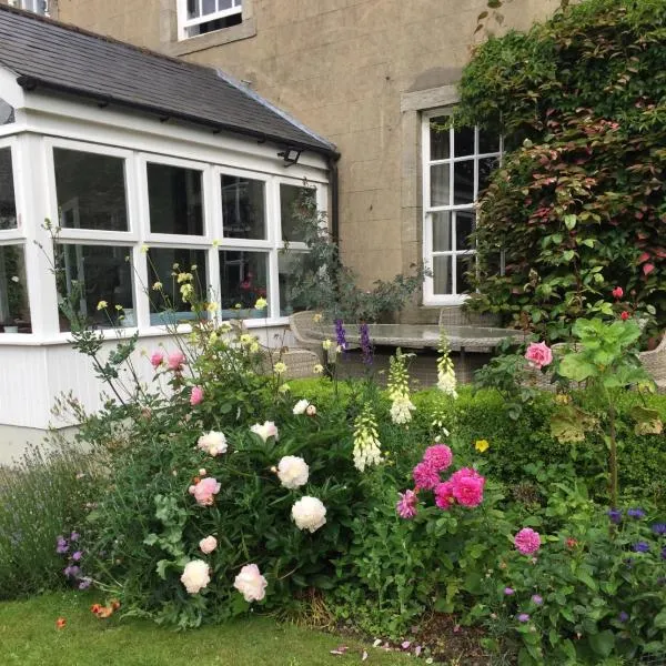 The Old Manse, hotel in Bowsden