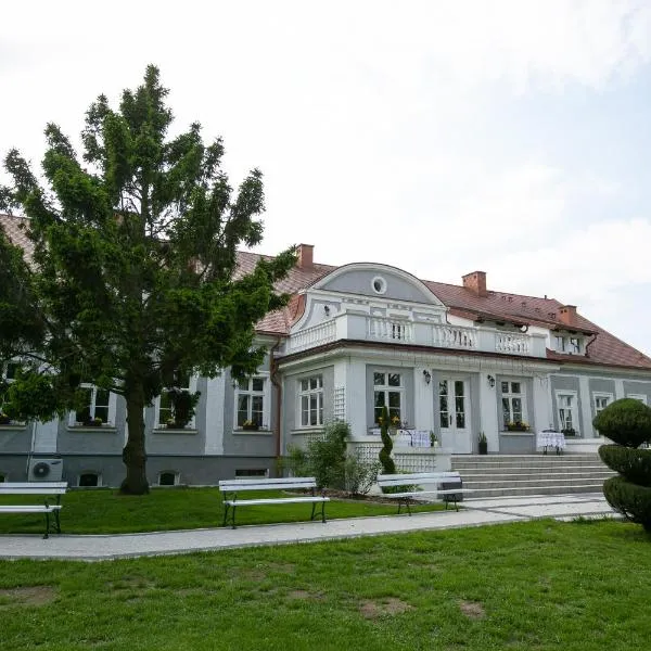 Mazurski Dwór, hotel in Borki
