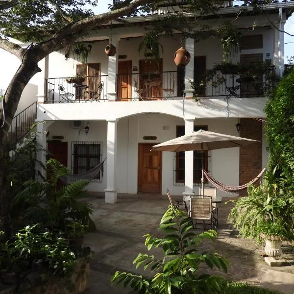 Jardín Café Hotel & Restaurant, готель у місті Грасіас