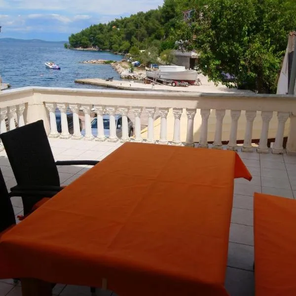 Apartment in a beautiful bay Sascica, hotel in Sali