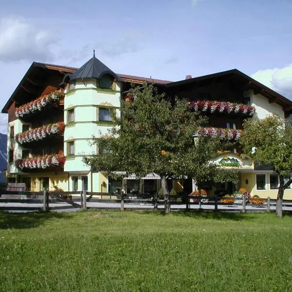 Hotel Neuwirt, viešbutis mieste Steinberg am Rofan
