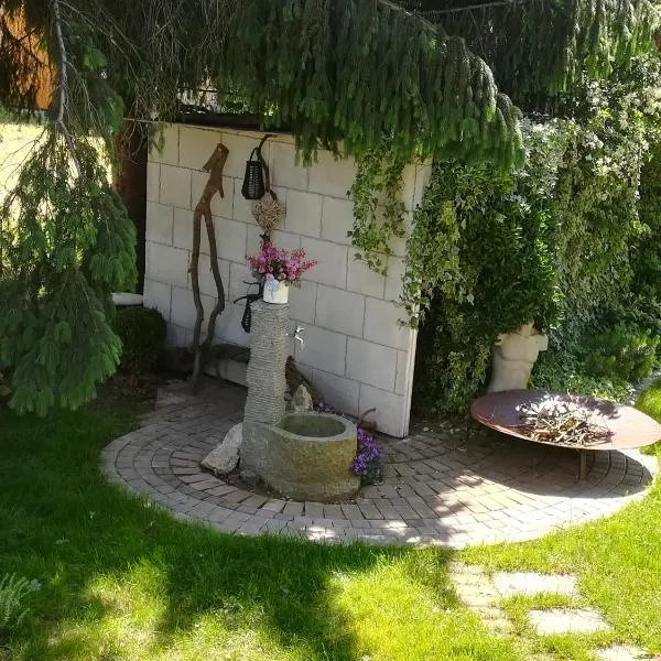 Angel's Nest Apartment, hotel a Komenda