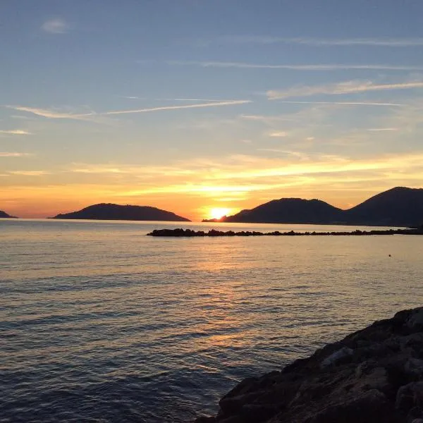 Cinqueterre Alla Chetichella, hotel in Lerici