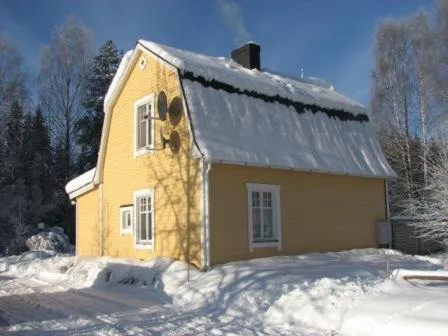 Stuga på Brattmon, hotel en Sysslebäck