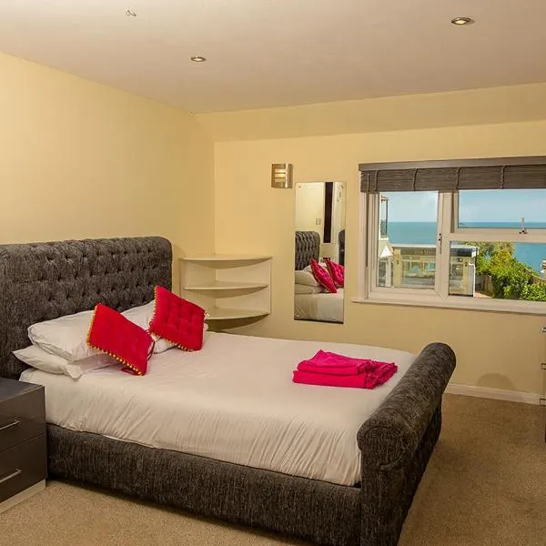 Cliff Top Apartment 3 Bedroom, hotel in Shanklin