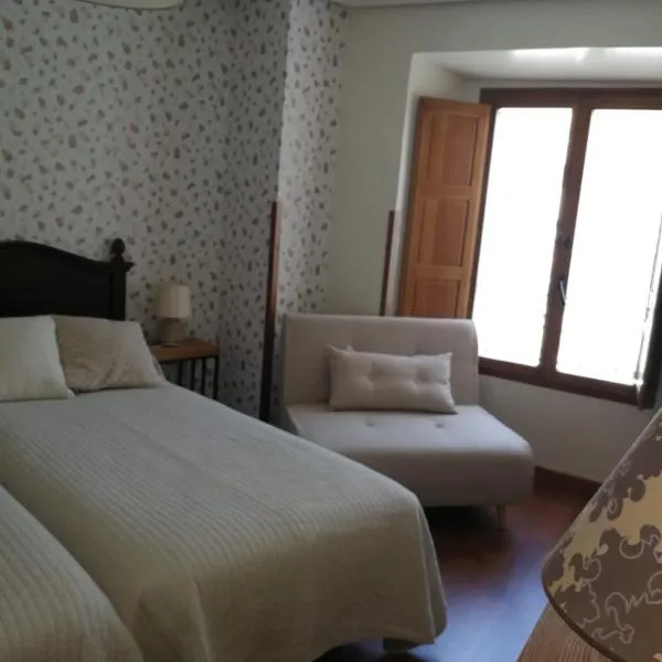 Hostal El Resbalon, hotel v destinaci Cervera de Pisuerga
