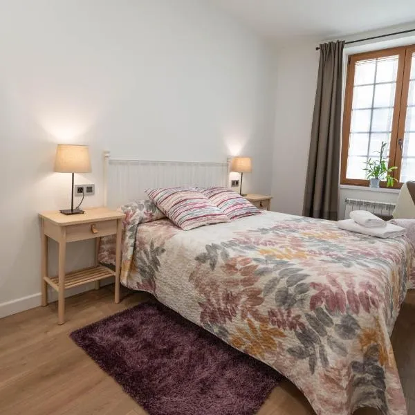 La Casa de Loli, hotel v destinaci Luarca