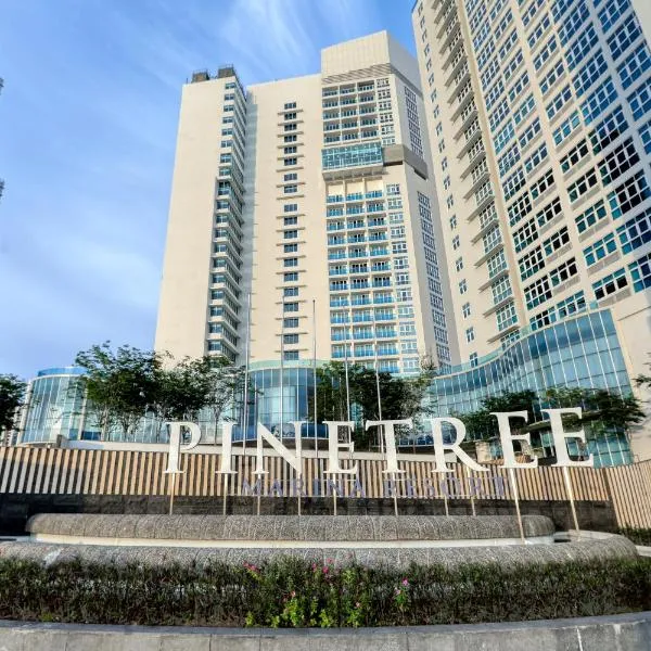 Pinetree Marina Resort, hotel v destinaci Nusajaya