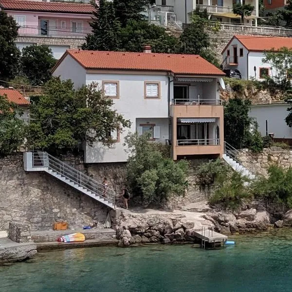 Apartments Vlasta, hotel en Karlobag