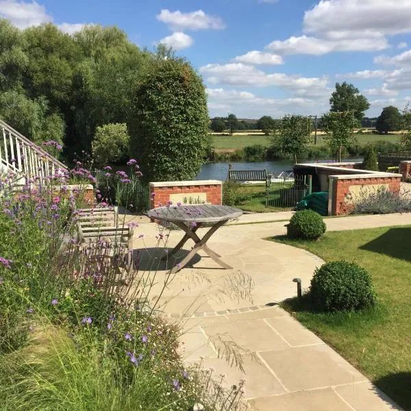Thames Edge Rooms, hotel v destinaci Wallingford