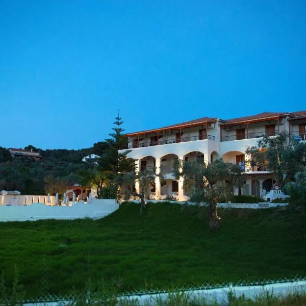 Hotel Marina, hotel em Kanapitsa