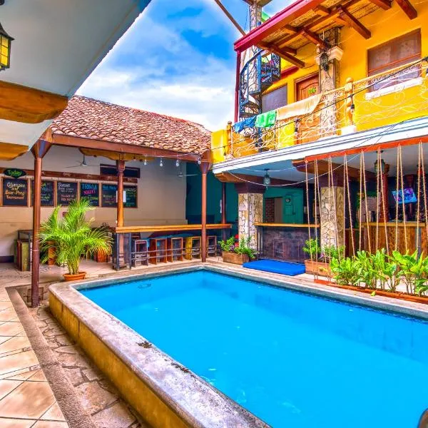 Oasis Hostel, hotel in Granada
