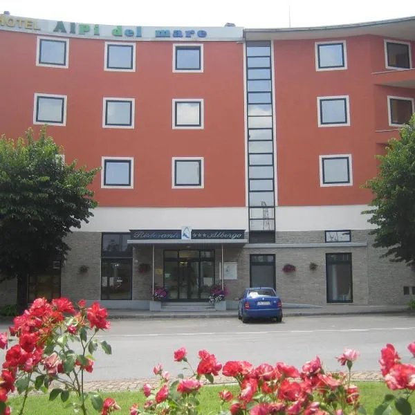 Hotel Alpi Del Mare, hotel in Roa Marenca