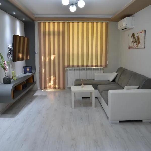 Luxury Apartment near Varna, located in Targovishte, hotel in Omurtag