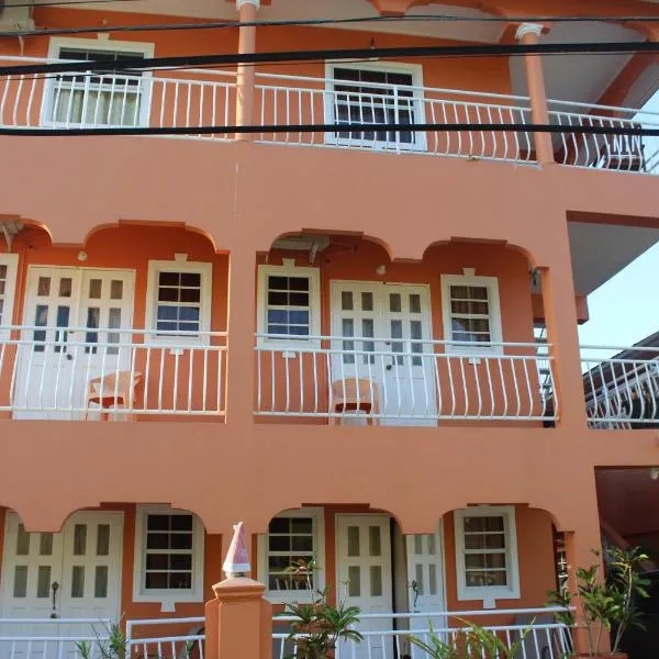 Wallace Holiday Apartments, hotel in Golden Grove