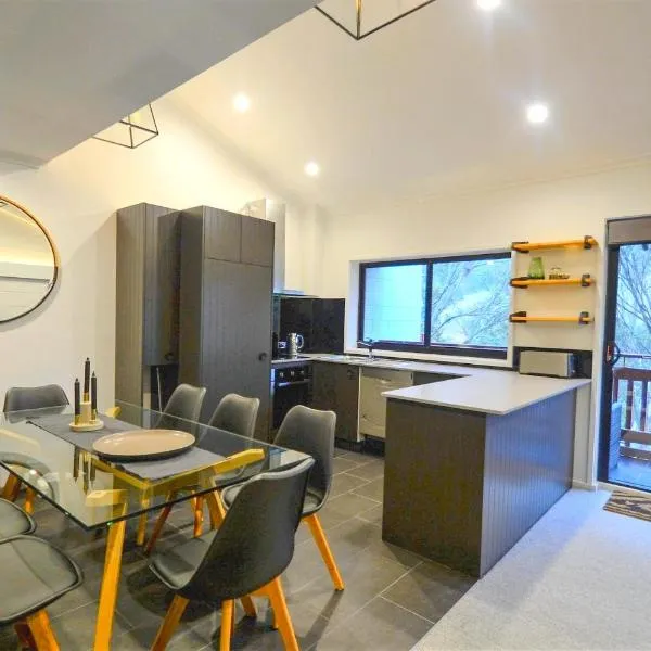 Mowamba F2, hotel in Thredbo