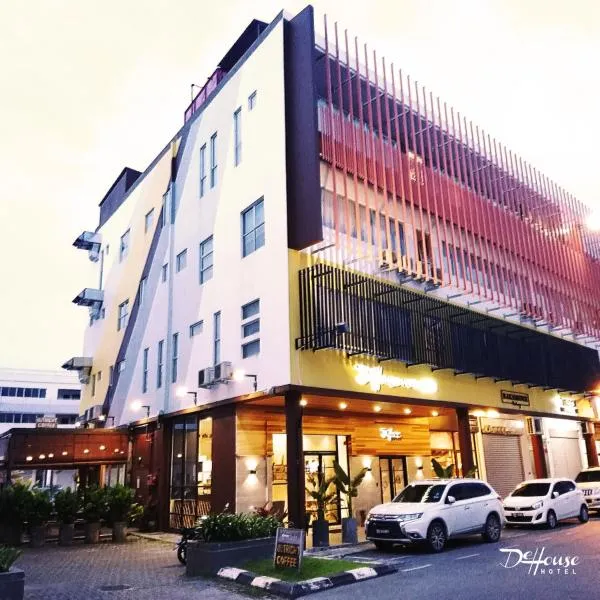 De House Hotel, hotel em Sibu