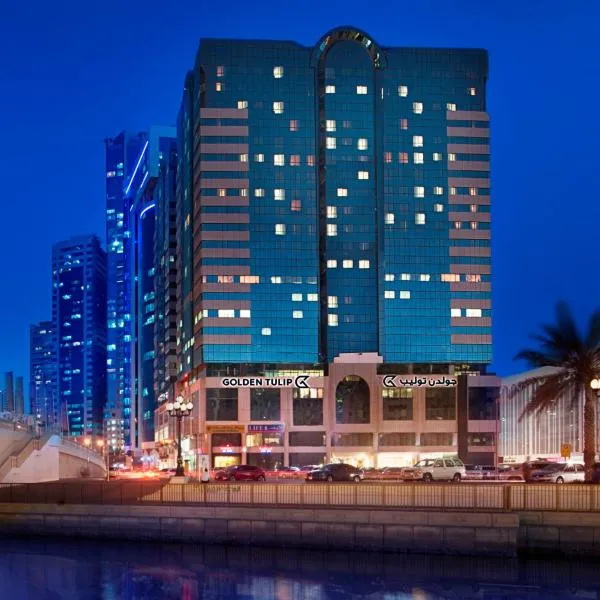 Golden Tulip Sharjah, hotel v destinaci Sharjah