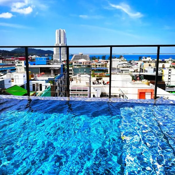 Phoenix Grand Patong โรงแรมในหาดป่าตอง