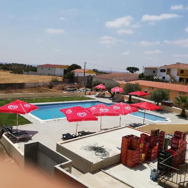 Nefama Pensao, hotel in Ourique