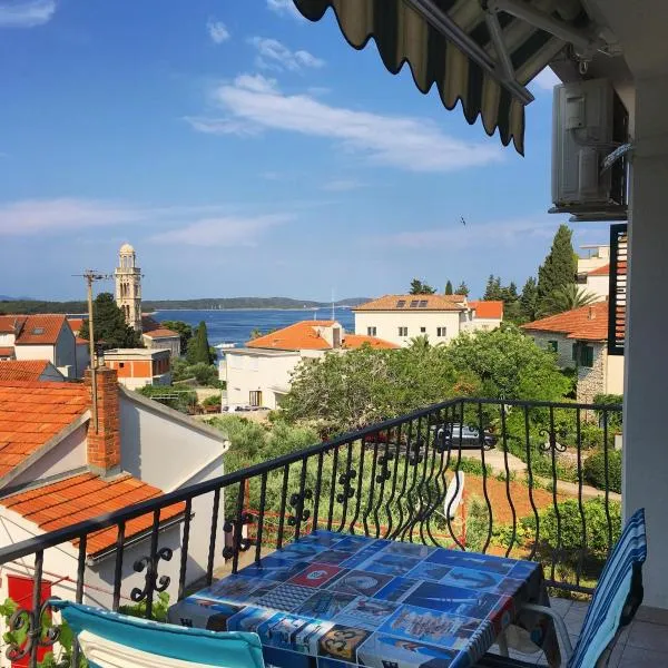 Lina Vranković Apartments, hotell sihtkohas Hvar