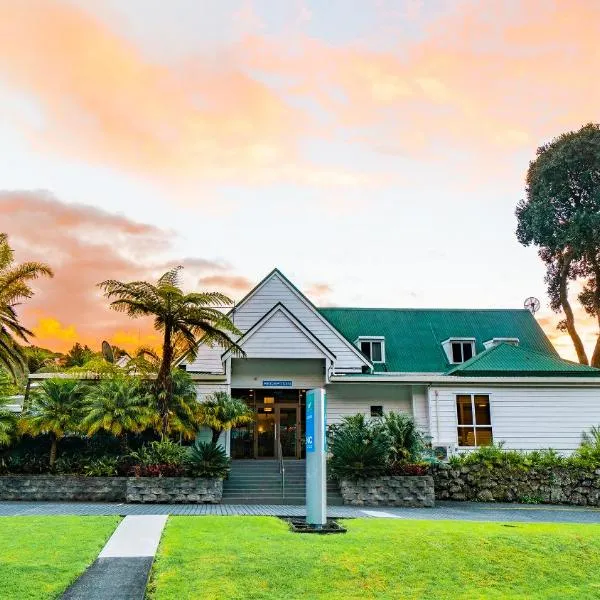 Scenic Hotel Bay of Islands, hotel in Whangaruru North