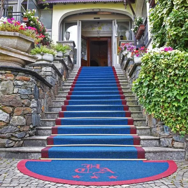 Albergo Ristorante Conca Azzurra – hotel w mieście Colico