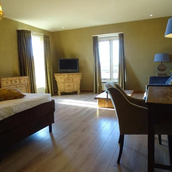 Augusta Hotel, hotell i IJmuiden