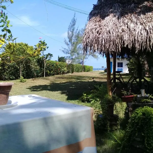 Portón Azul, hotel v destinaci Montañita