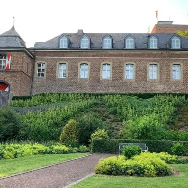 Burg Wassenberg, hôtel à Wassenberg