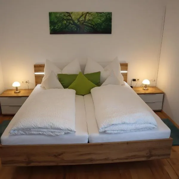 Ferienwohnung Lenz, hotel en Sautens