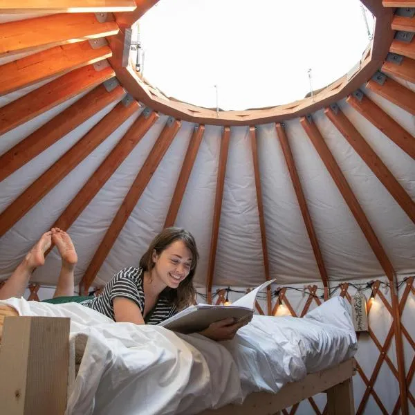 The Yurts at Margo's Garden, Kiroro, hotel v destinaci Akaigawa
