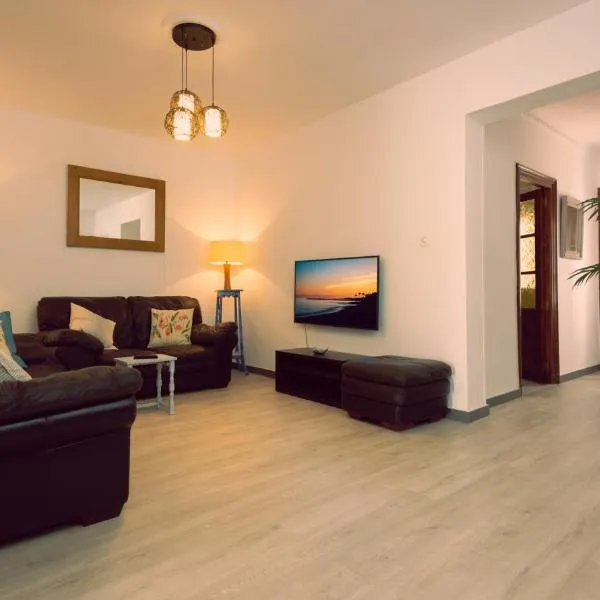 Alhaurin Old Town, Casa Flamingo, 2 bed apartment, hotel in Alhaurín el Grande